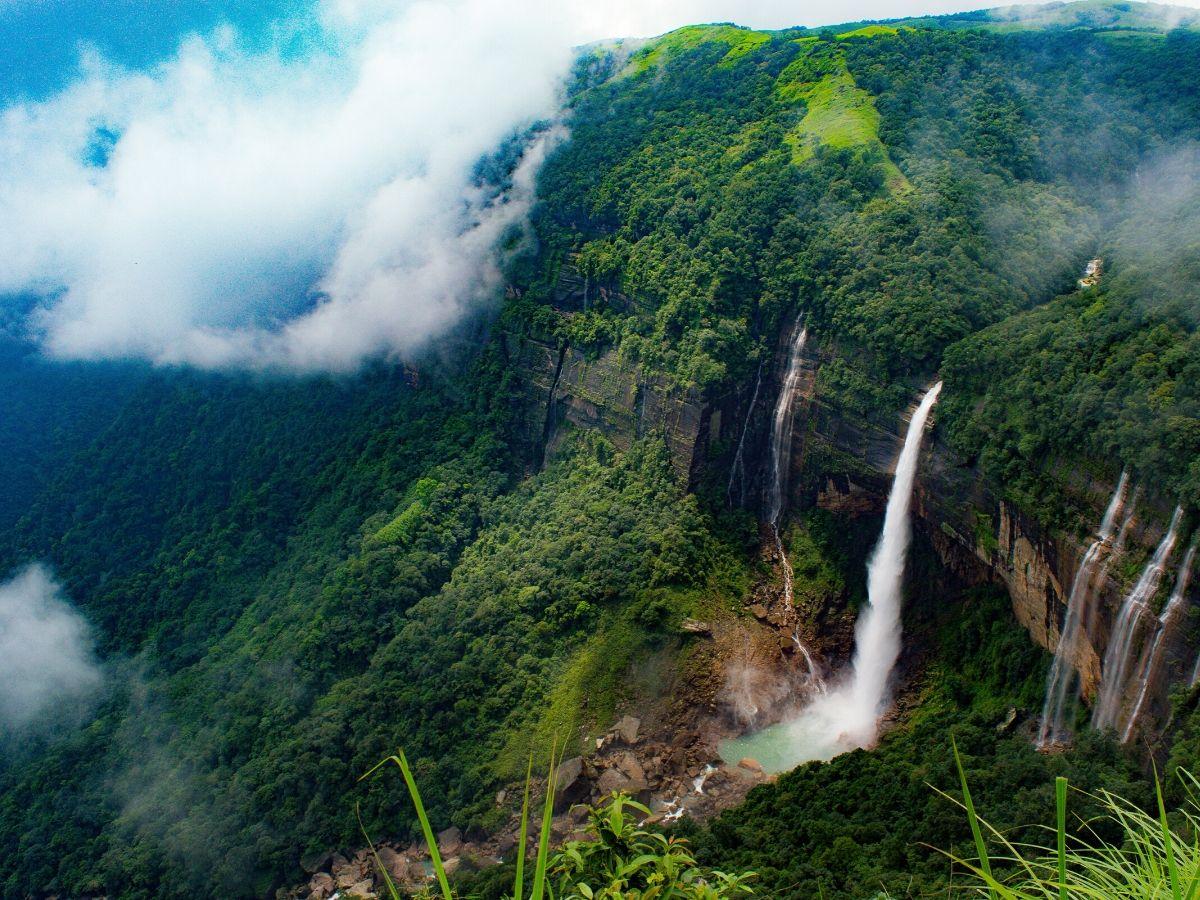 Backpack Meghalaya – Chasing Waterfalls